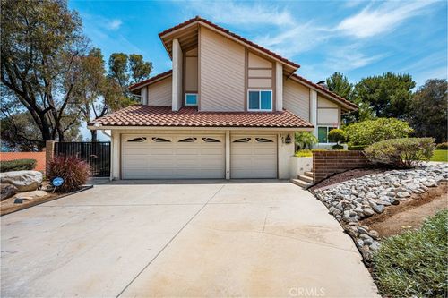 186 S Donna Ct, Anaheim, CA, 92807-4007 | Card Image