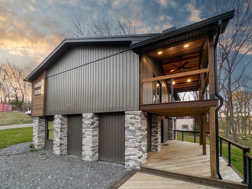 385 Lago Vista Dr, Lebanon, TN, 37087-9454 | Card Image
