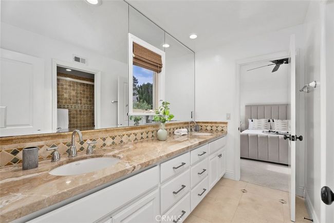 411 Snug Harbor Rd, House other with 5 bedrooms, 5 bathrooms and 3 parking in Newport Beach CA | Image 60