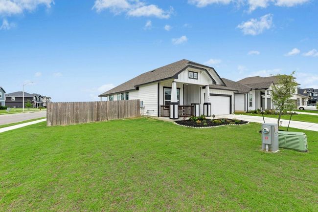Spacious corner lot | Image 32