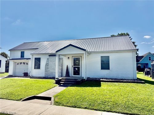 106 Stealey St, Middlebourne, WV, 26149-9632 | Card Image