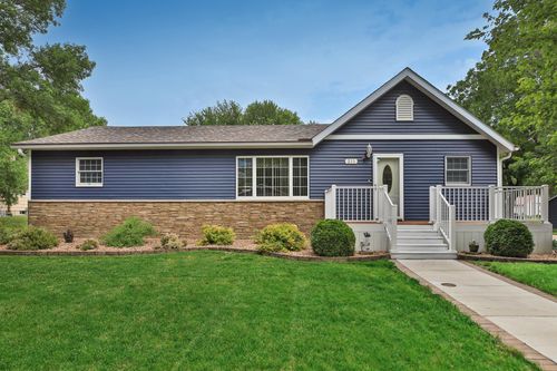 211 3rd Ave N, Waldorf, MN, 56091 | Card Image