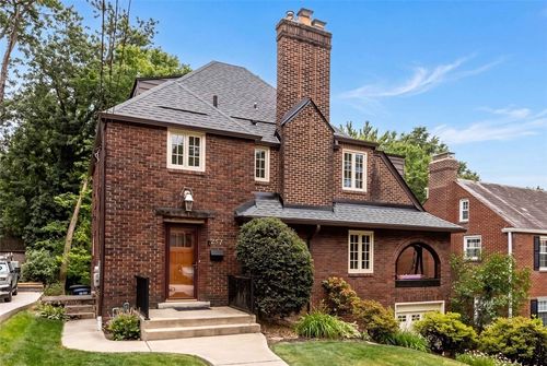 257 Shadowlawn Ave, Pittsburgh, PA, 15216-1221 | Card Image