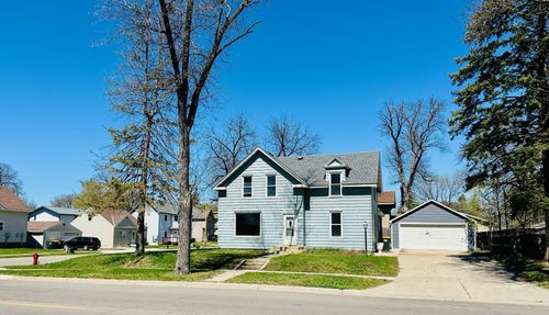 203 Trott Ave Se, Willmar, MN, 56201-4323 | Card Image