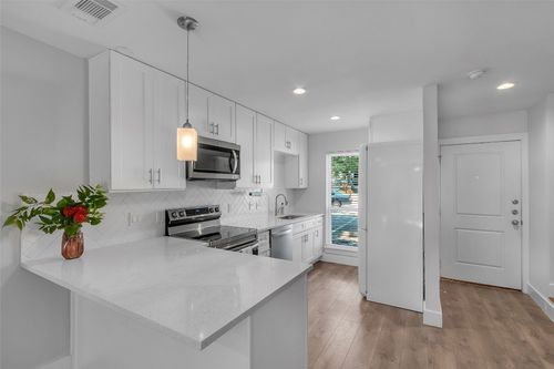 apt-101-3812 Southway Dr, Austin, TX, 78704-6862 | Card Image