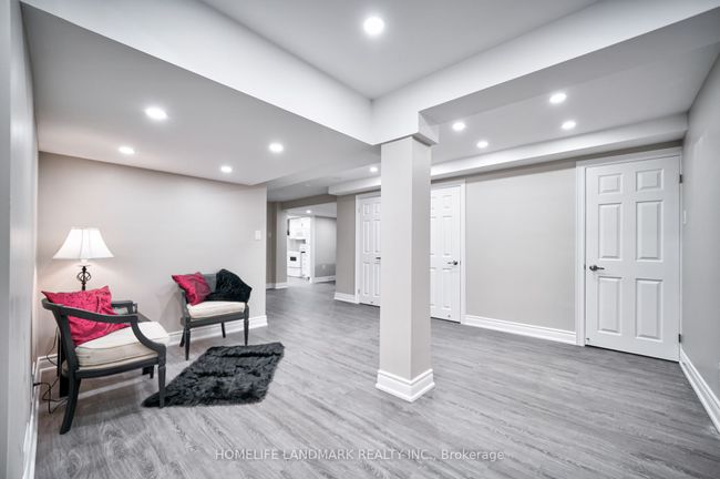 720 Emerson Ave, House other with 5 bedrooms, 2 bathrooms and 4 parking in Oshawa ON | Image 28
