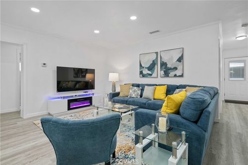 15059 Oro Grande St, Sylmar, CA, 91342-5065 | Card Image