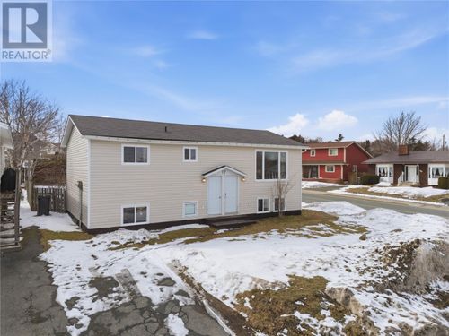 17 Harvard Dr, Mount Pearl, NL, A1N2Y8 | Card Image