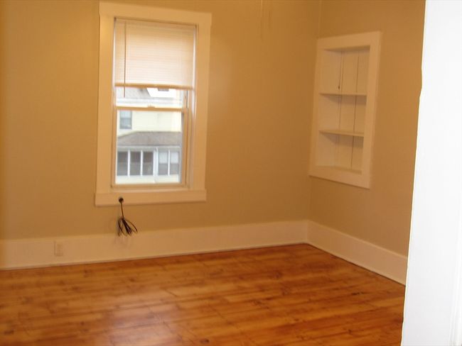 APT-3 - 2 Sturgis St, Condo with 3 bedrooms, 1 bathrooms and null parking in Worcester MA | Image 9
