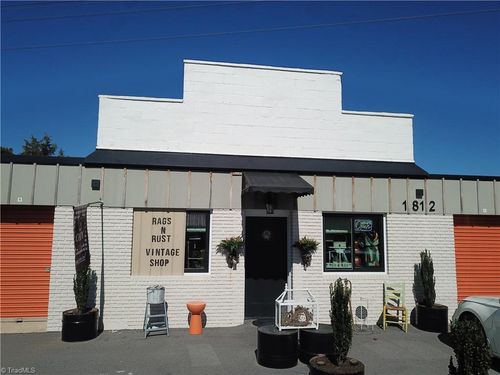 1812 Mooresville Rd, Salisbury, NC, 28147-8812 | Card Image