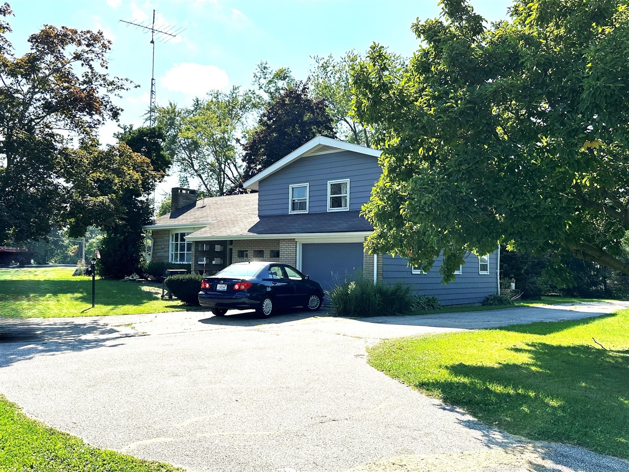 Main St, Watervliet, MI 49098