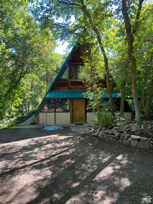 3949 S Hobble Creek Ln, Springville, UT, 84663-6120 | Card Image
