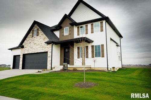 6654 Meghan Ave, Bettendorf, IA, 52722-6446 | Card Image