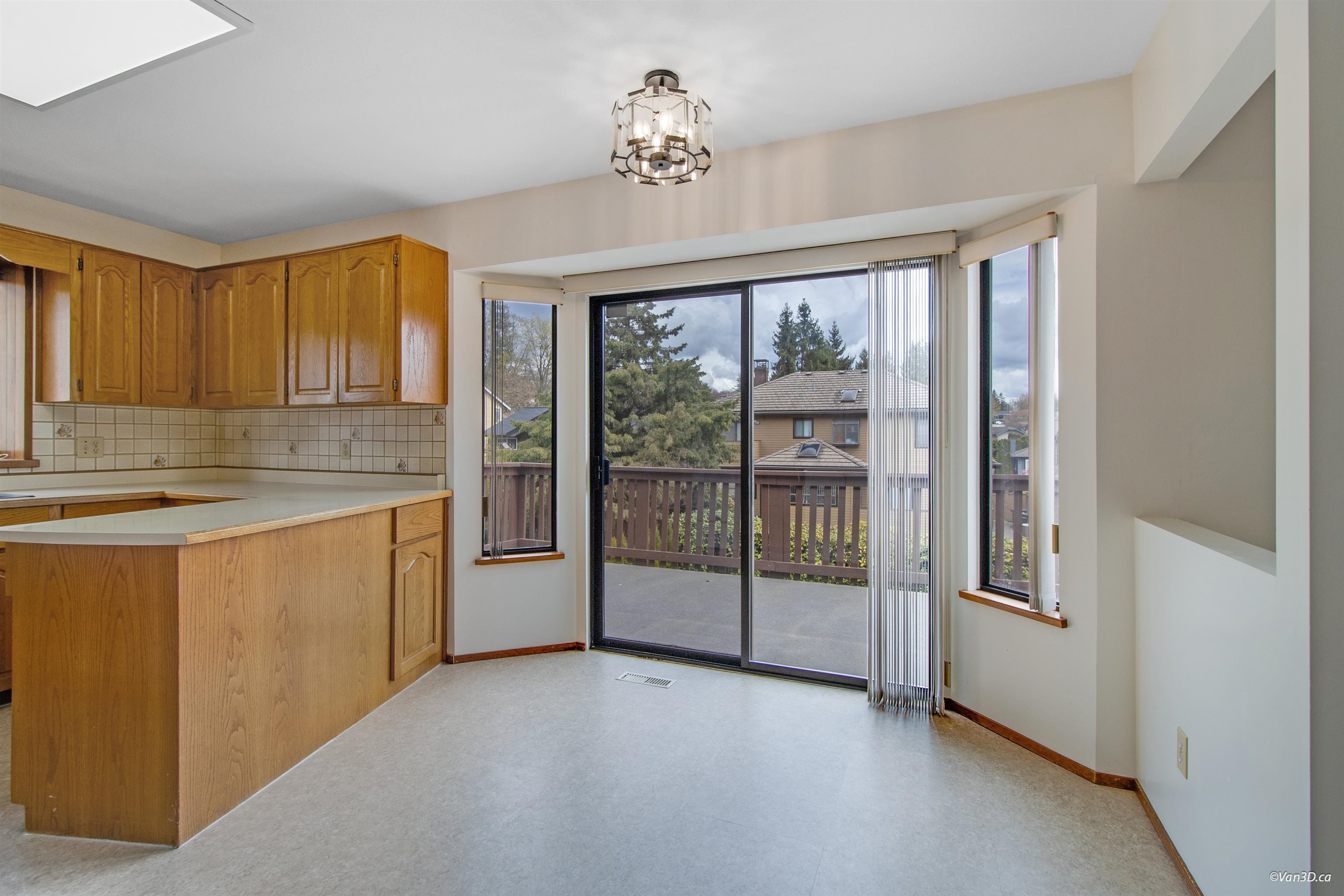 2938 Phillips Avenue, House other with 6 bedrooms, 4 bathrooms and 6 parking in Burnaby BC | Image 12