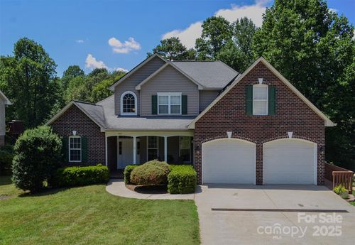 5665 Gold Creek Bay, Hickory, NC, 28601-9471 | Card Image