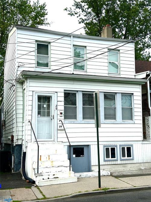 29 Clinton St, Haverstraw, NY, 10927-1607 | Card Image