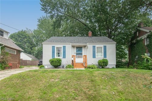 349 Morningview Ave, Akron, OH, 44305-3557 | Card Image