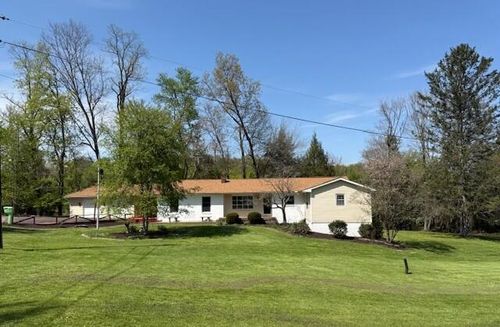 300 Eastlawn Cir, Zanesville, OH, 43701-9490 | Card Image