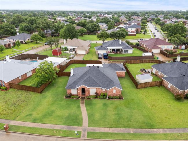 Aerial perspective of suburban area | Image 4