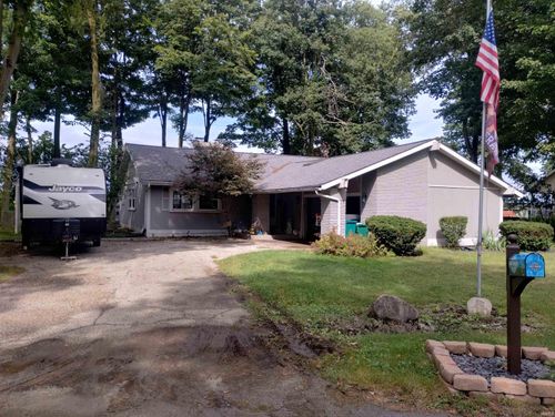 10620 Del Lo Me Ln, Plymouth, IN, 46563-8602 | Card Image