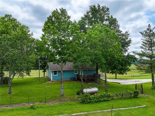 5855 Se 981 Pvt Rd, Collins, MO, 64738-8224 | Card Image
