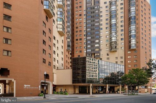 2326-900 N Stafford St, ARLINGTON, VA, 22203-1851 | Card Image