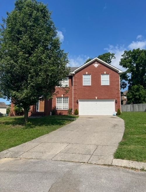 1324 Oakhall Ln, Mount Juliet, TN, 37122-6368 | Card Image