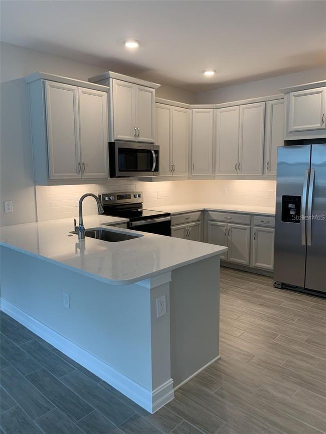 240 Ibiza Loop, House other with 2 bedrooms, 2 bathrooms and null parking in VENICE FL | Image 4