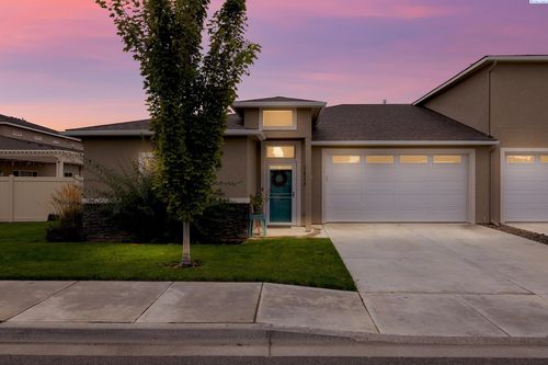 7675 W 10th Pl, Kennewick, WA, 99338-1519 | Card Image