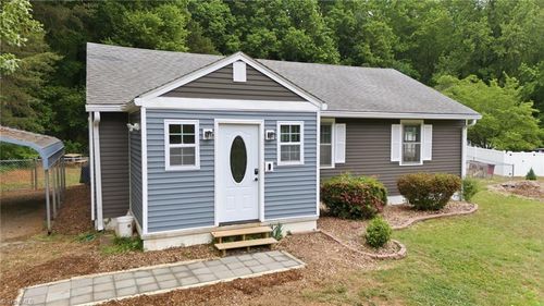 135 Pasadena Drive, Winston Salem, NC, 27127 | Card Image