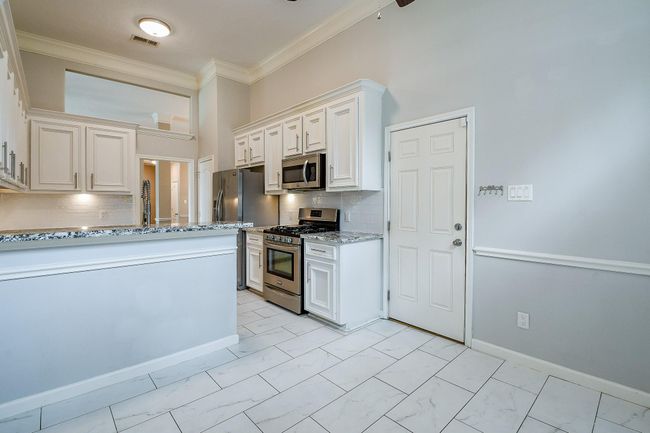 21818 Windsor Castle Dr, House other with 3 bedrooms, 2 bathrooms and 2 parking in Spring TX | Image 15