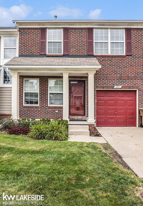 257 Tucker St, Pontiac, MI, 48341-1076 | Card Image