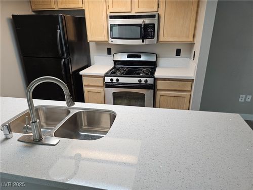 apt-2082-7100 Pirates Cove Rd, Las Vegas, NV, 89145-0609 | Card Image