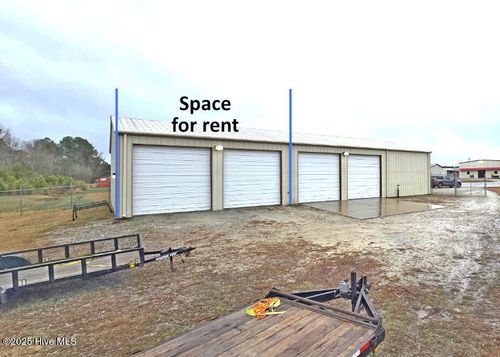 114 Justin Dr, New Bern, NC, 28562-9143 | Card Image
