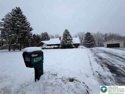 6204 Grouse Dr, BETHLEHEM, PA, 18017-9215 | Card Image