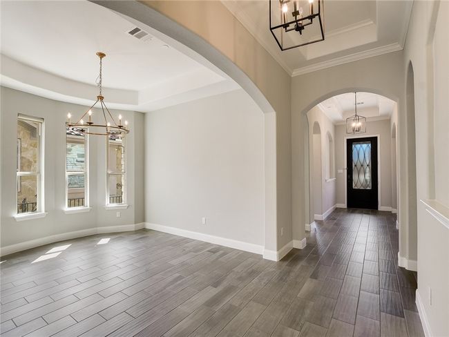 305 Maxwell Way, House other with 4 bedrooms, 3 bathrooms and 4 parking in Austin TX | Image 6