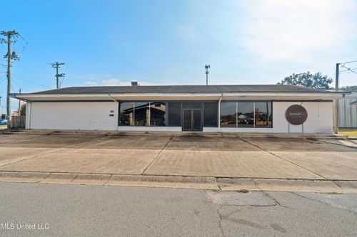 5006 Morris St, Moss Point, MS, 39563-2848 | Card Image