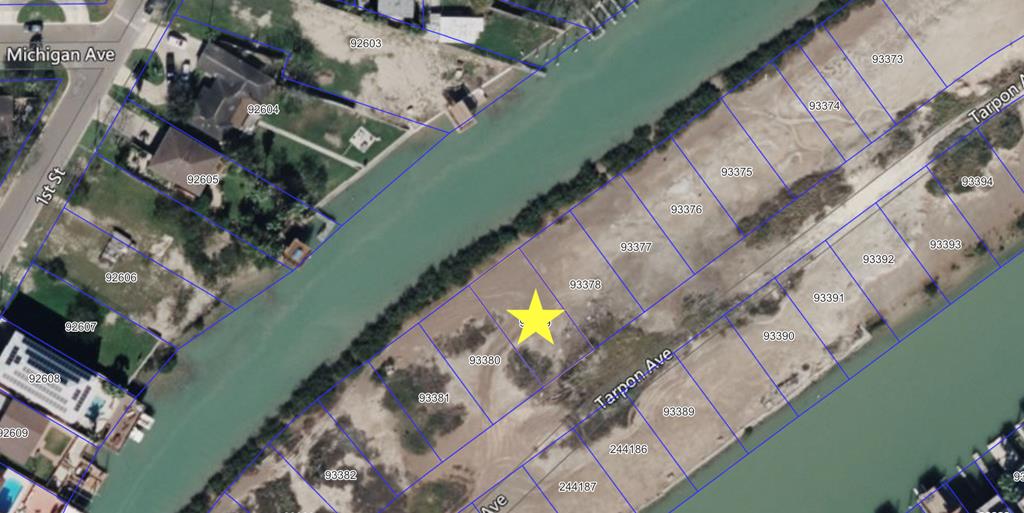 Land in Port Isabel