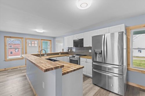 186 Main St N, Bakersfield, VT, 05441 | Card Image