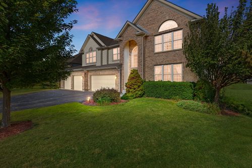 3 Barton Creek Ct, Lake In The Hills, IL, 60156-5932 | Card Image