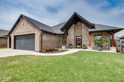 1731 W Zachary Way, Mustang, OK, 73064-0016 | Card Image