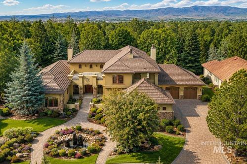 1020 W Shearwater Ln, Eagle, ID, 83616-5584 | Card Image