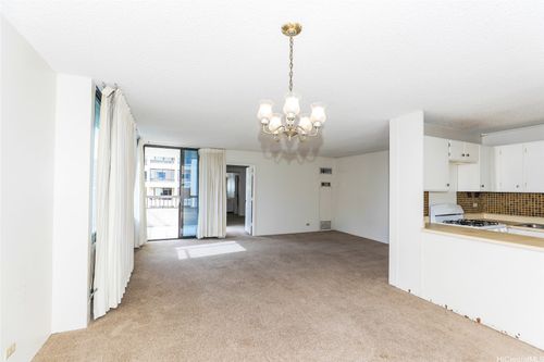 dh1205-2215 Aloha Dr, Honolulu, HI, 96815-2839 | Card Image