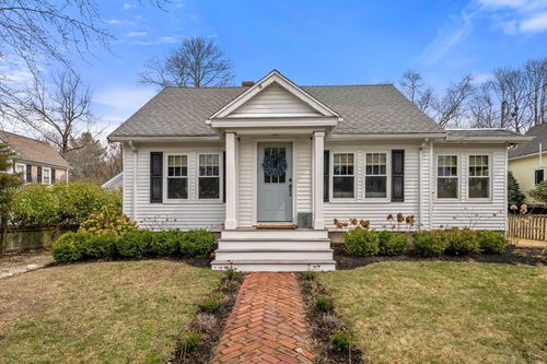 386 Country Way, Scituate, MA, 02066-2512 | Card Image