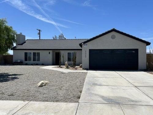 2329 Shore Hawk Ave, Thermal, CA, 92274-8556 | Card Image