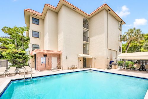312-615 Ne 12th Ave, Fort Lauderdale, FL, 33304-2863 | Card Image