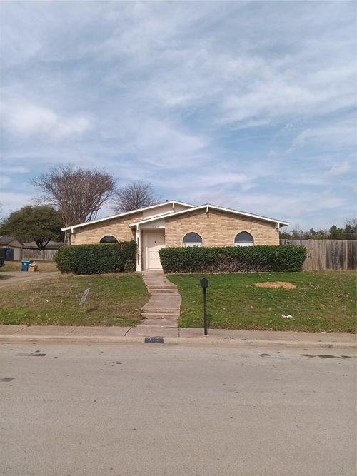 515 Faye St, DeSoto, TX, 75115-5507 | Card Image