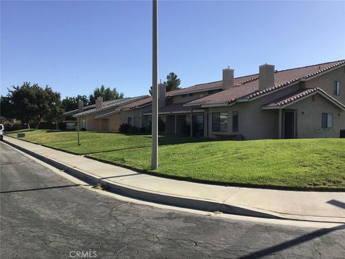 3-43942 18th Street E, Lancaster, CA, 93535 | Card Image