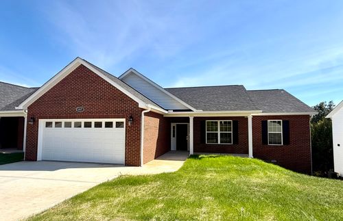 1037 Patriots Lndg, Dandridge, TN, 37725-4572 | Card Image