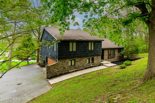 8 Marywood Dr, Dallas, PA, 18612-1728 | Card Image